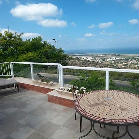 Boutique Apartment "Facing The Sea" Haifa Esterno foto