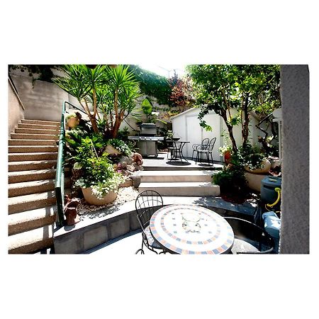 Boutique Apartment "Facing The Sea" Haifa Esterno foto