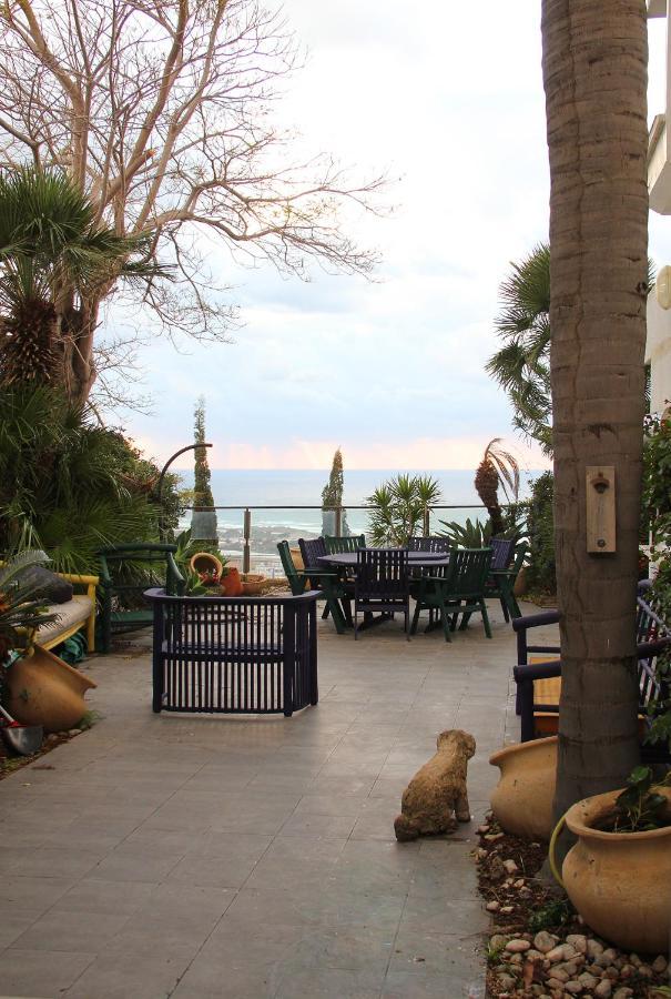 Boutique Apartment "Facing The Sea" Haifa Esterno foto