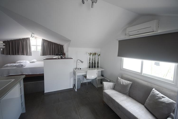 Boutique Apartment "Facing The Sea" Haifa Esterno foto